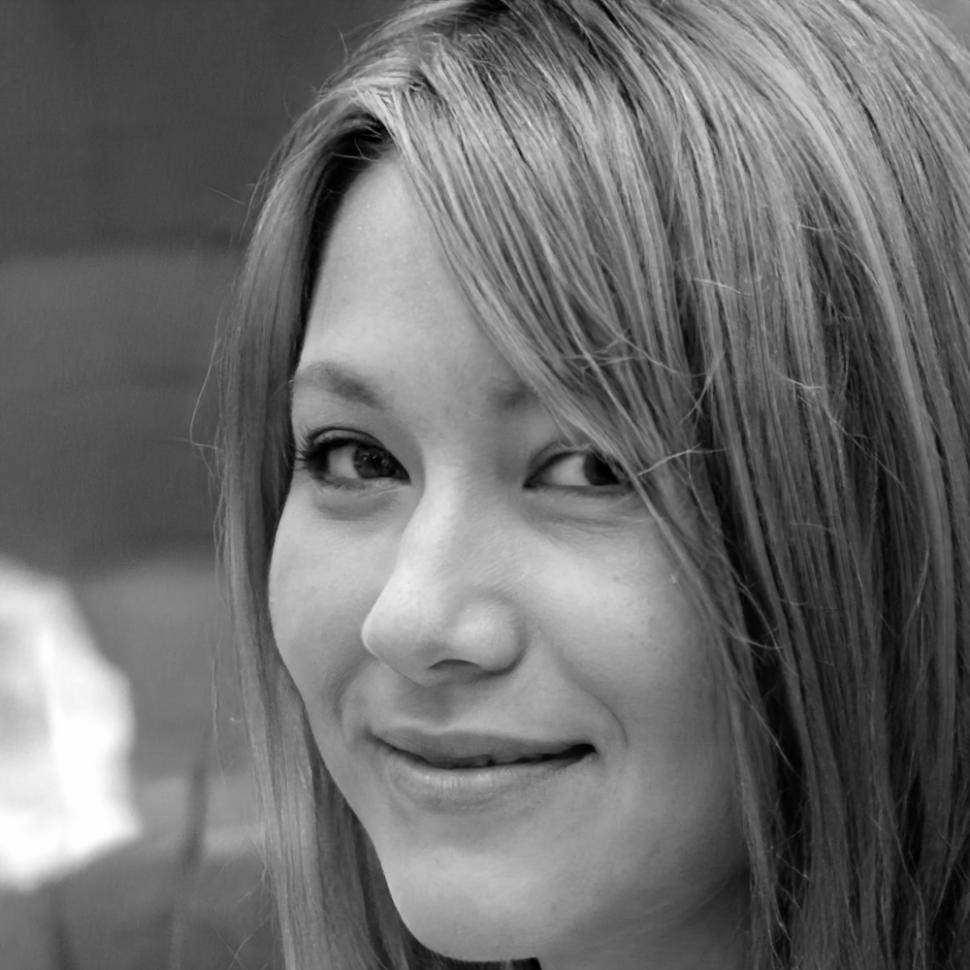 Portrait d'Inès membre de l'équipe clarioorvex